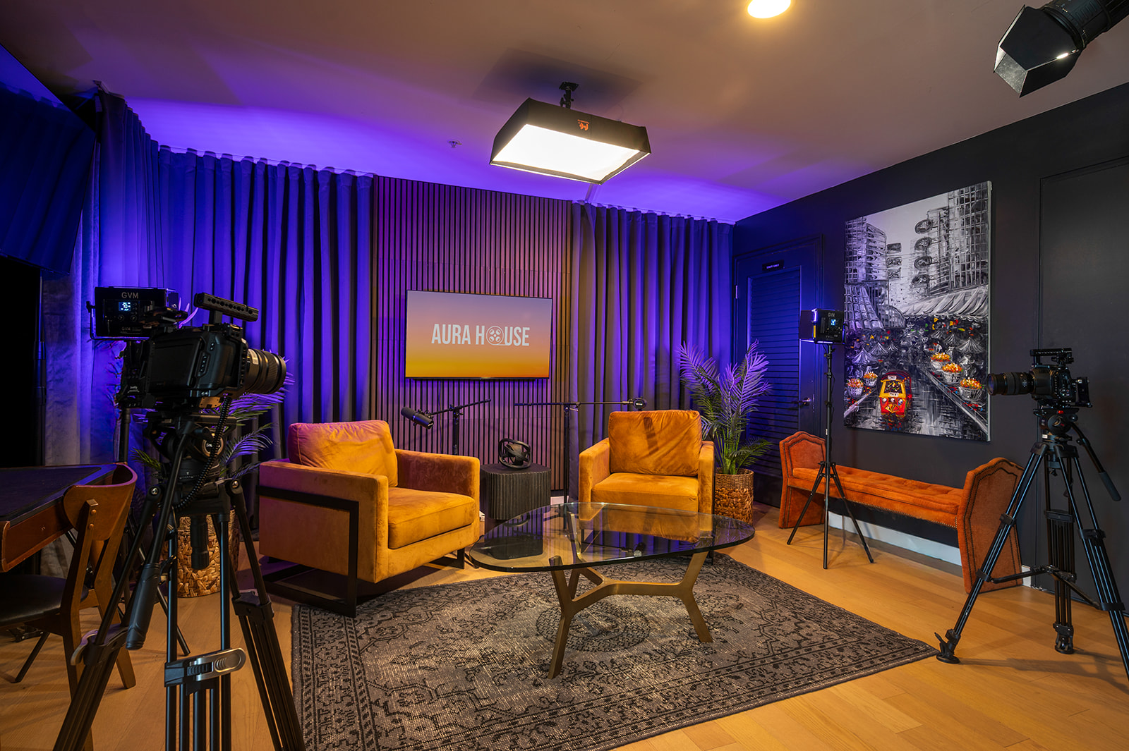 Intimate Podcast & Production Studio in DTLA | Aura House Studios ...